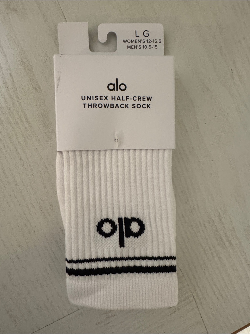 Alo Unisex Half-Crew white & black throwback sock Women L 11-16.5 Men 10.5-15